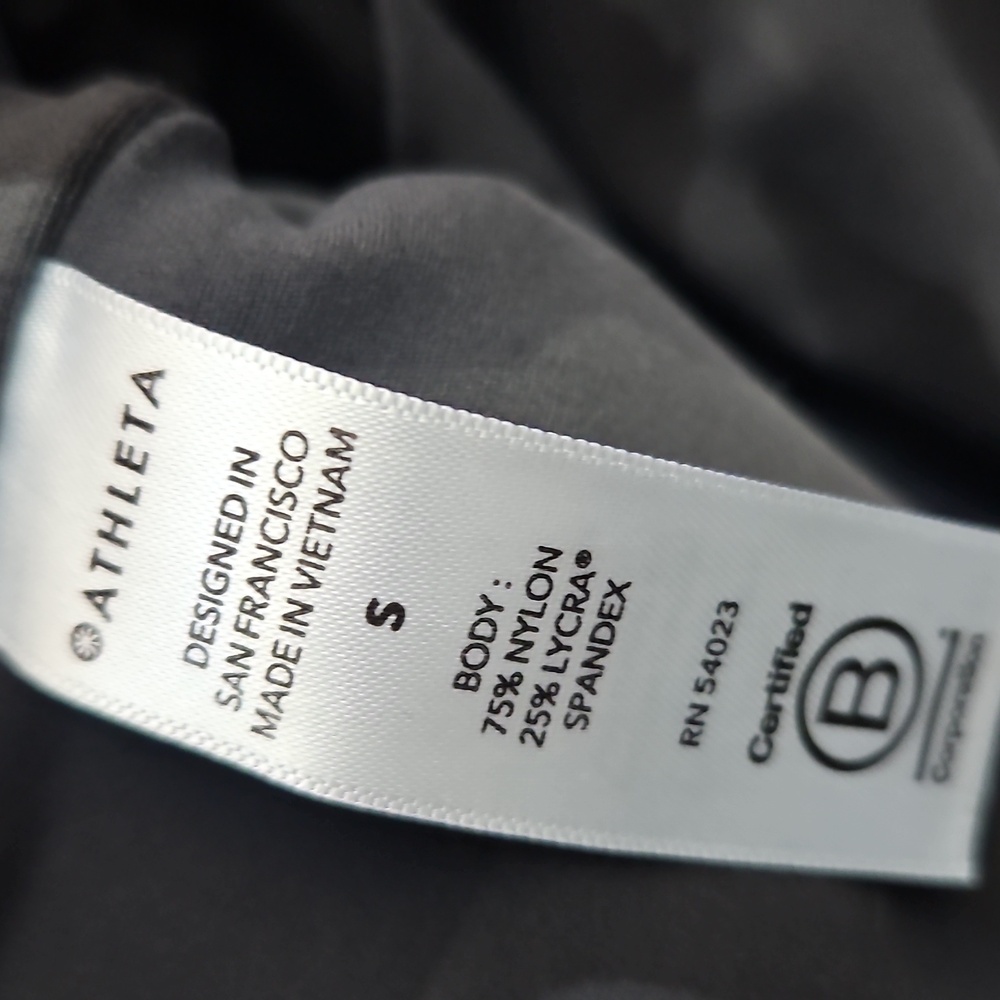 EUC Camo Athleta Salutation Joggers - Picture 9 of 10